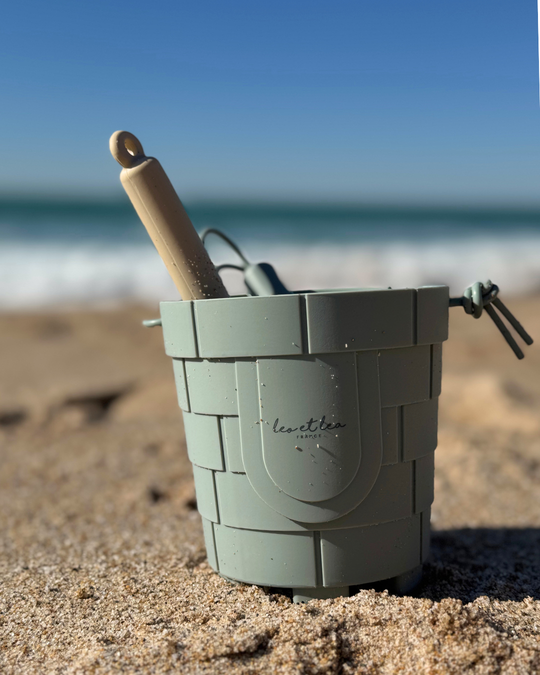 NHYDZSZ 11 Pièces Jouet de Plage Enfant, Jeux de Plage avec Seau Plage Pliant, Kit de Jeu de Plage Enfant, Bac à Sable Jouets de Plage pour Enfants Garçons Filles (A
