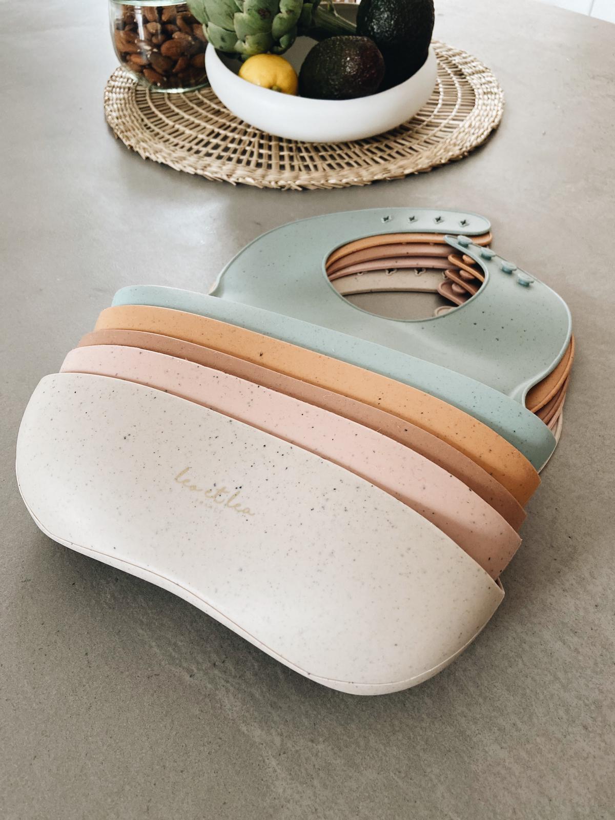 Bavoir en silicone, Rose foncé moucheté, Shell Rosewood